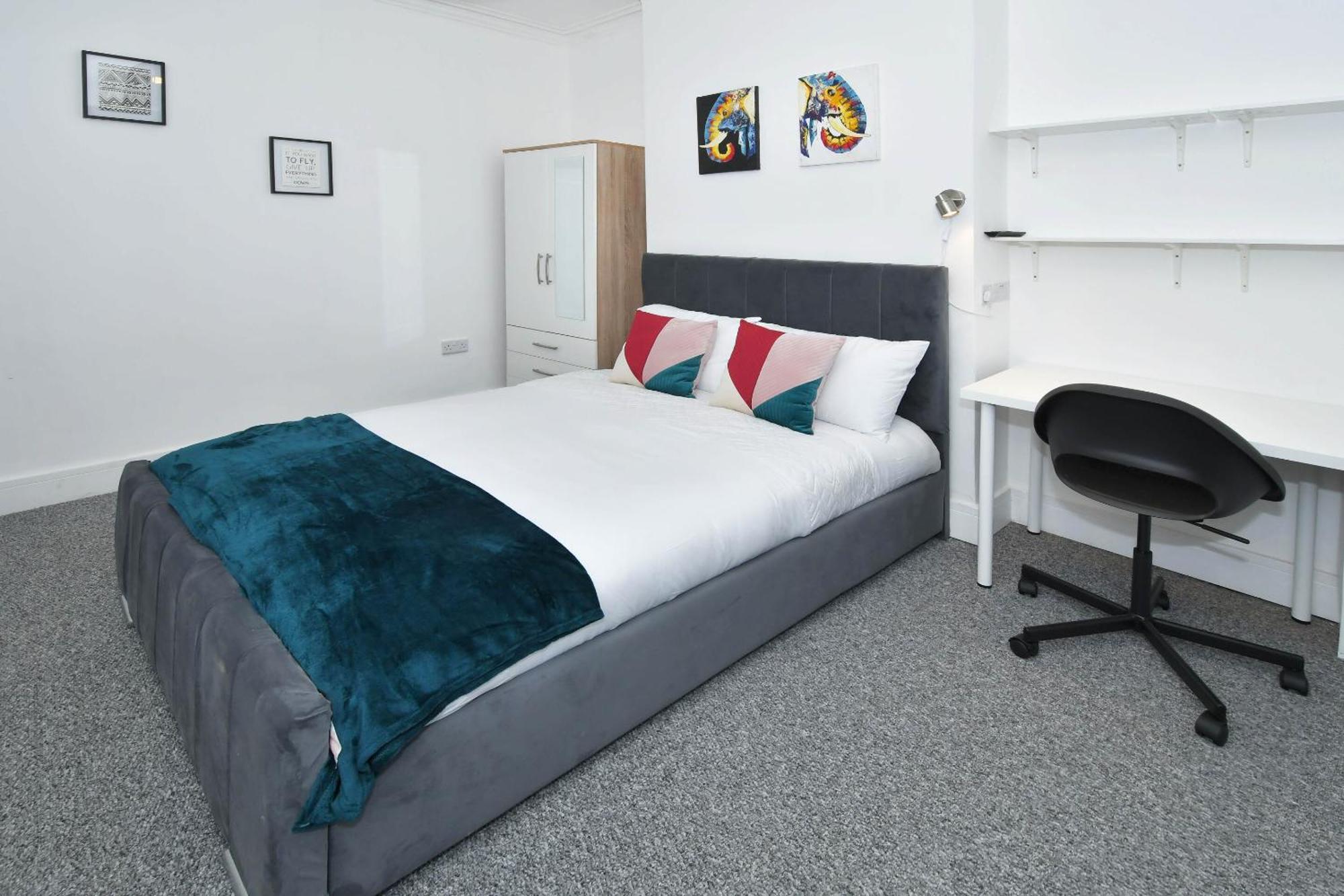 Townhouse @ 202 Walthall Street Крю Екстериор снимка