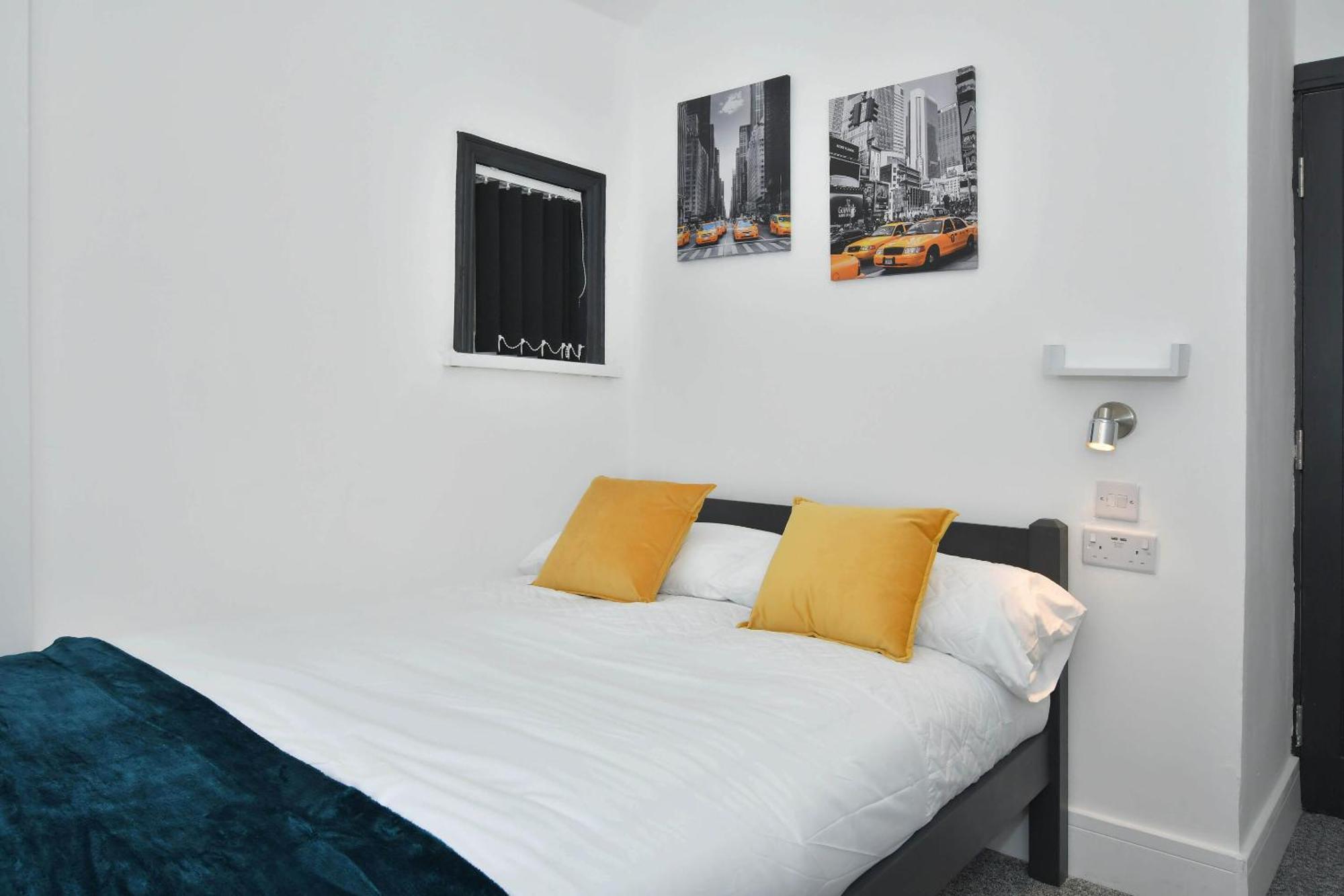 Townhouse @ 202 Walthall Street Крю Екстериор снимка