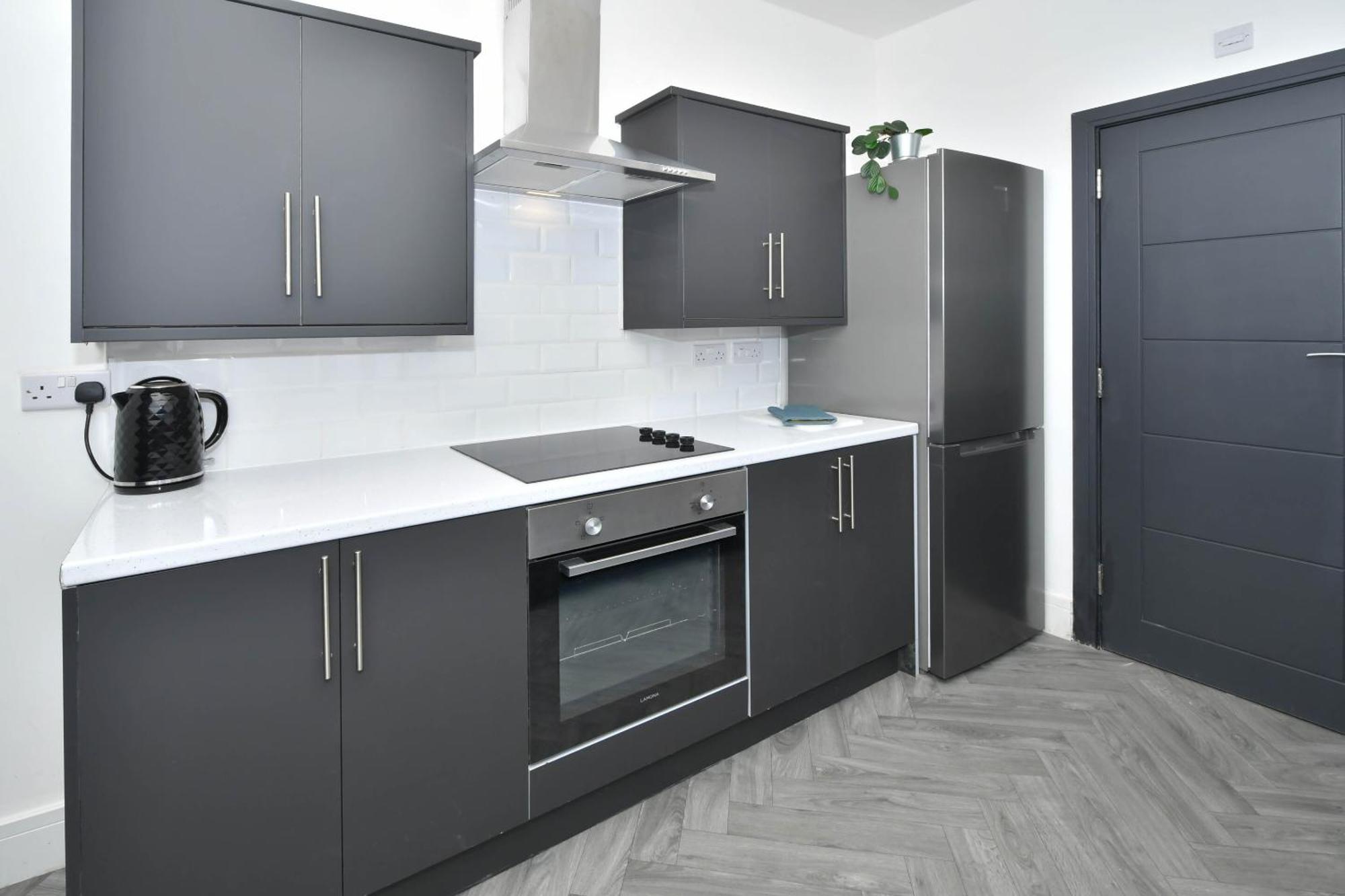 Townhouse @ 202 Walthall Street Крю Екстериор снимка