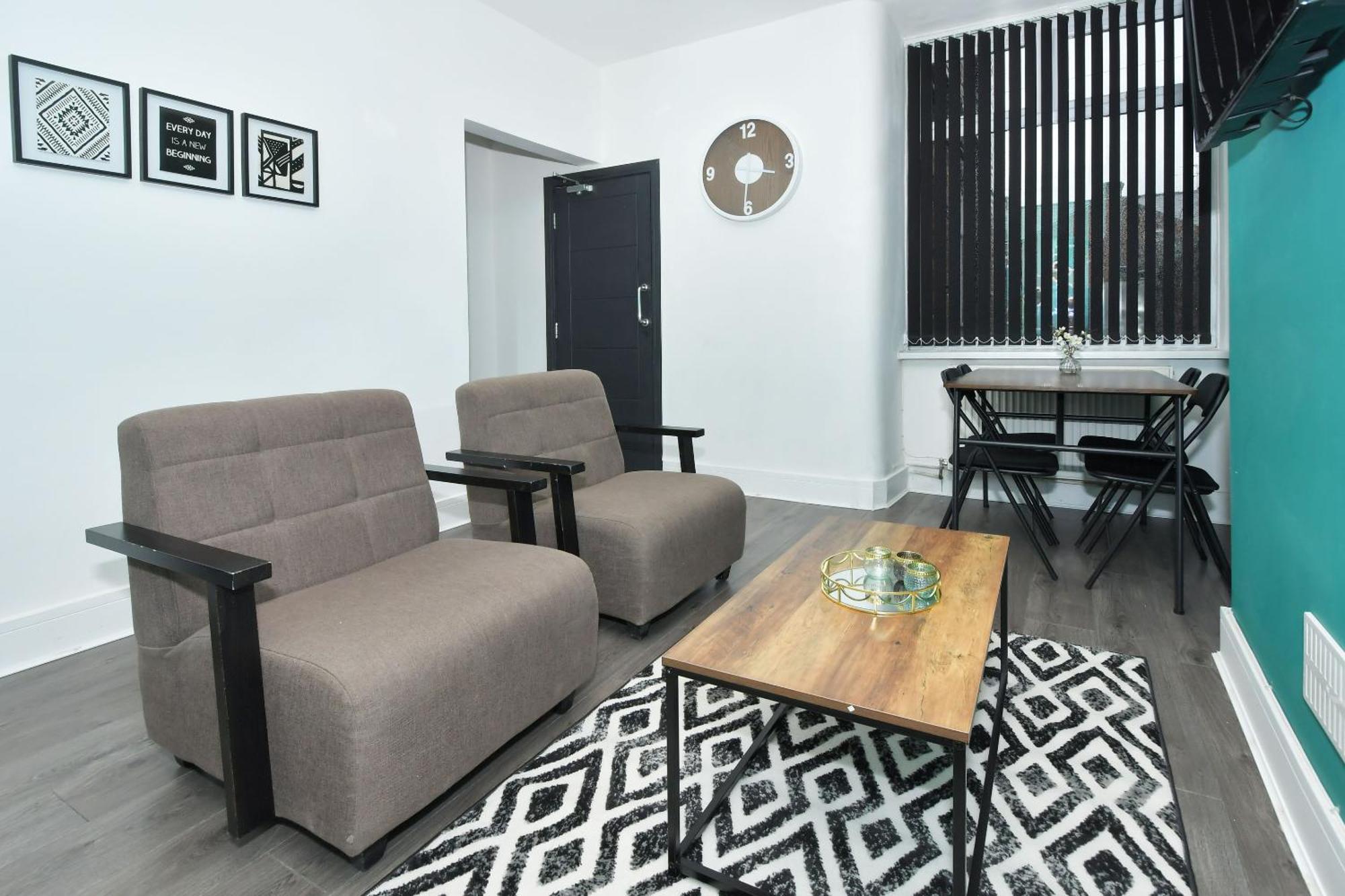 Townhouse @ 202 Walthall Street Крю Екстериор снимка