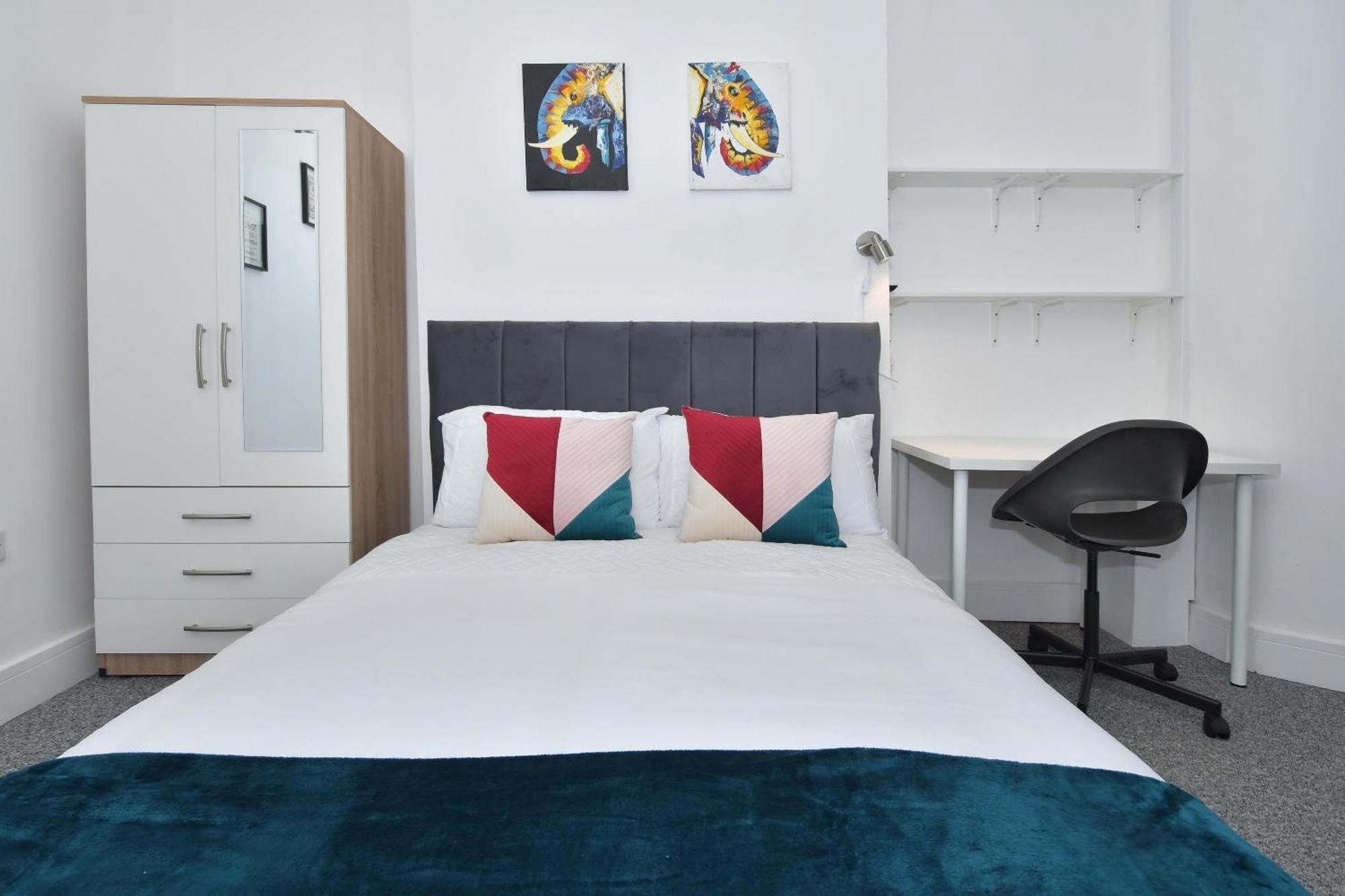 Townhouse @ 202 Walthall Street Крю Екстериор снимка